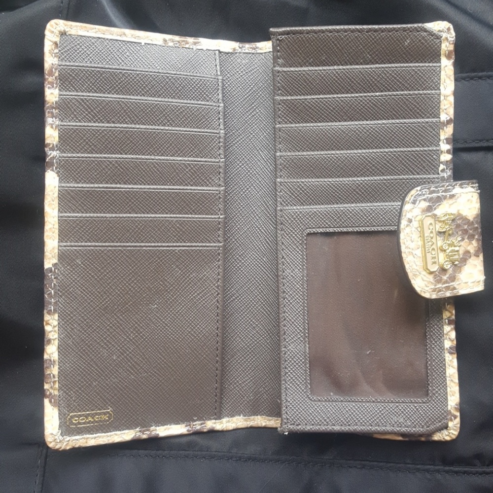 Coach Wallet - Picture 3 of 7